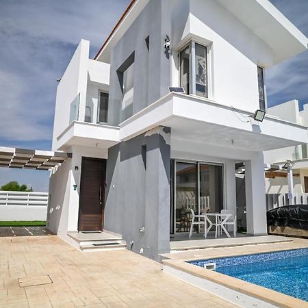 Hi Royal Villa เปร์โวเลีย ภายนอก รูปภาพ